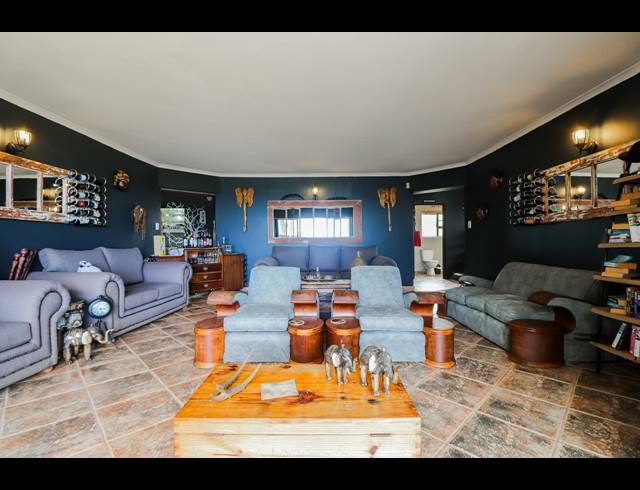 10 BEDROOM FREEHOLD FOR SALE IN DANA BAY